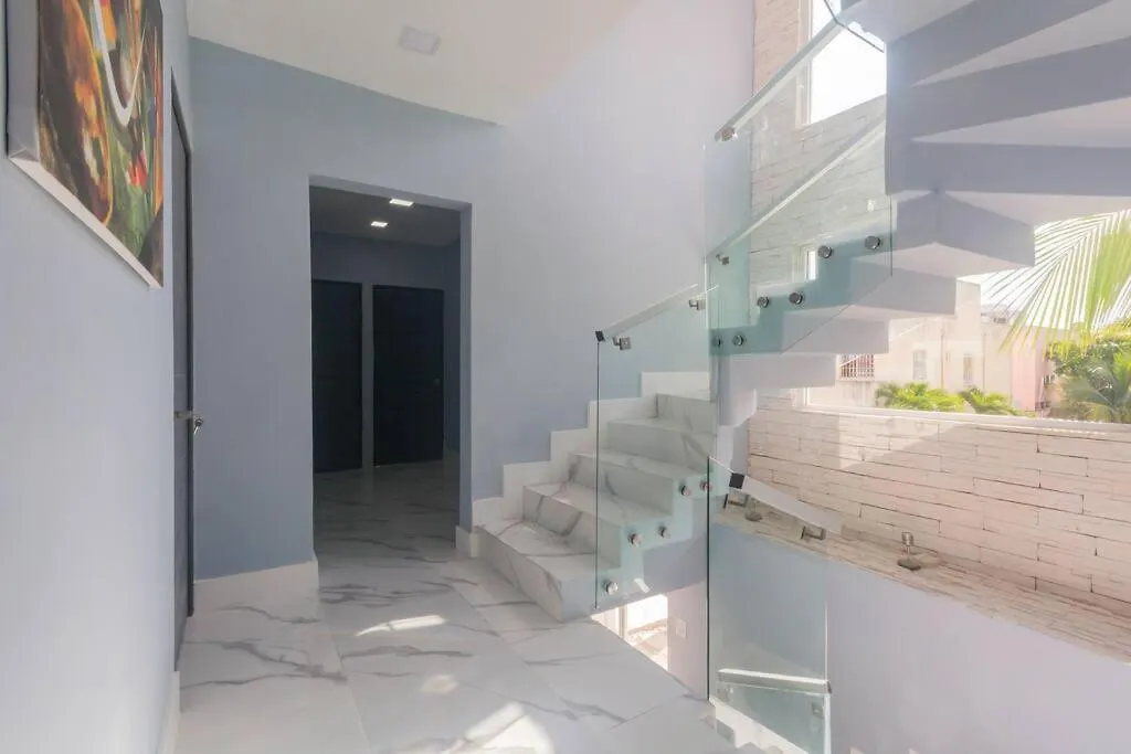 Beautiful 7Bdr Home By Isla Mujeres Ferry Cancun Holiday home