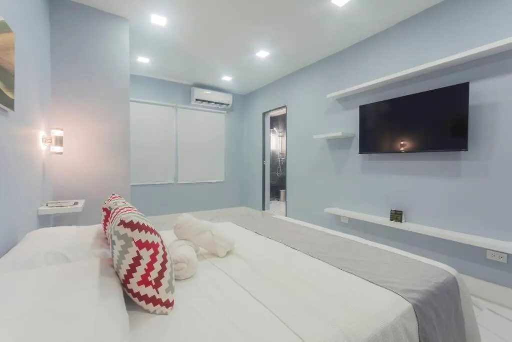 Beautiful 7Bdr Home By Isla Mujeres Ferry Cancun Holiday home